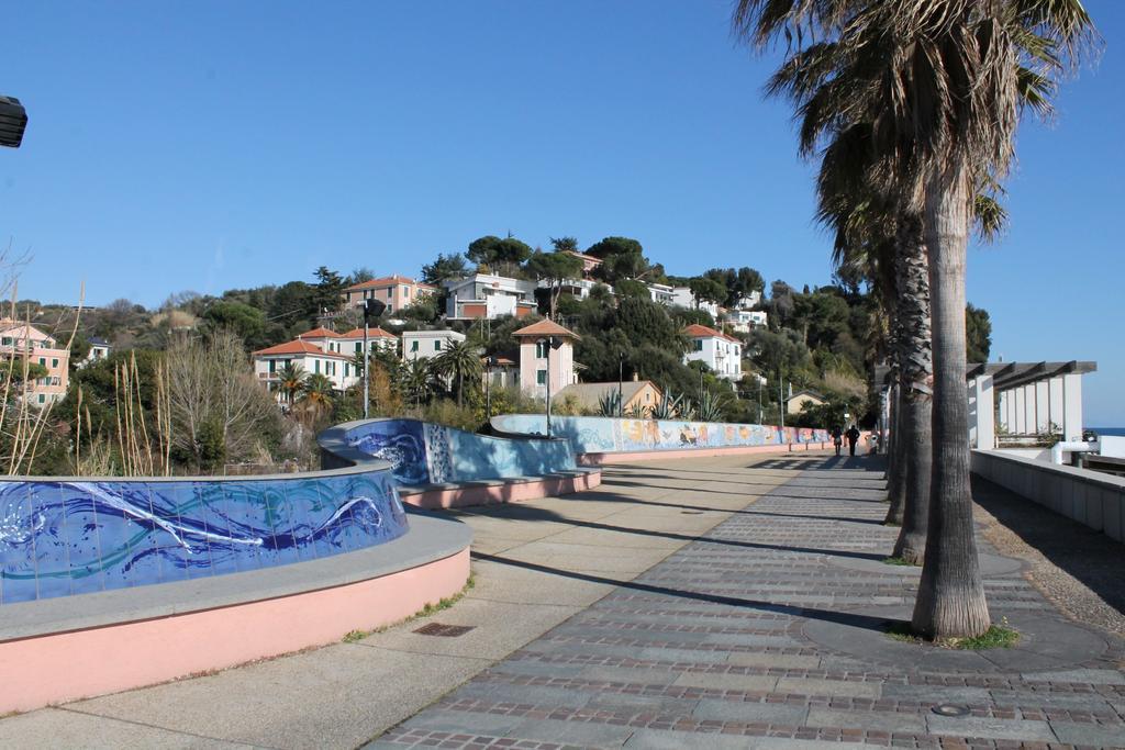 House Betty By Holiday World Albisola Superiore Εξωτερικό φωτογραφία